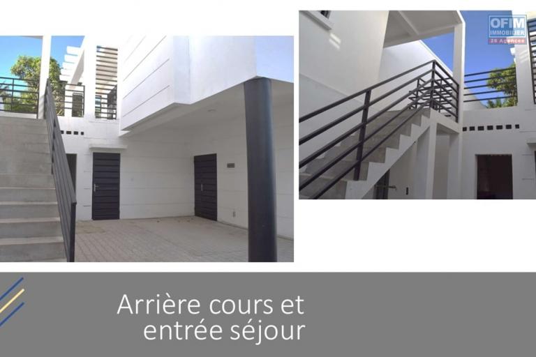 Villa moderne F5 avec piscine sur un terrain de 2000m2 en location sur Anosiala Alakamisy, disponible de suite