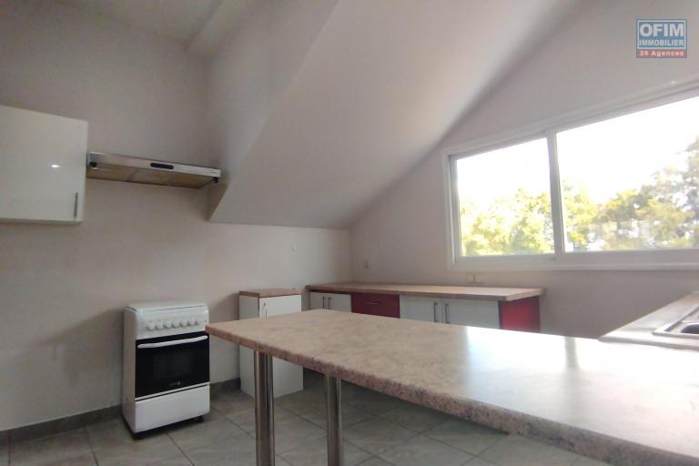 A louer, appartement T3, proche des commodités sur Analamahitsy-Antananarivo