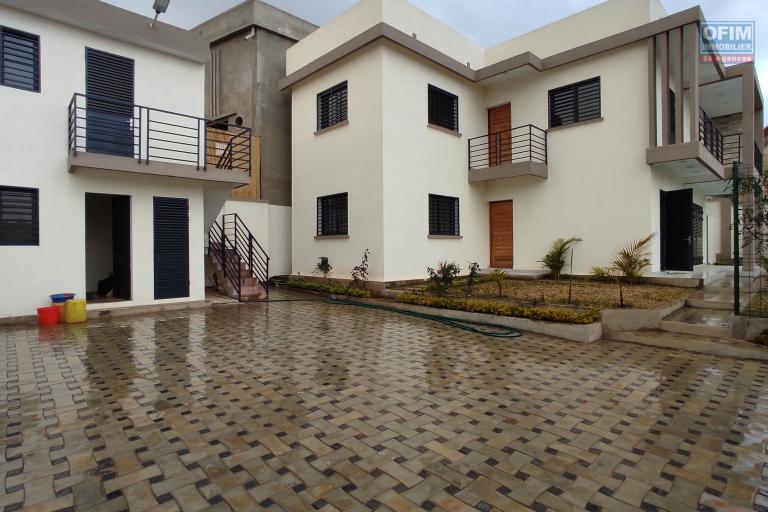 A VENDRE une villa  neuve  de 200m2 habitable avec piscine sur 420m2 a Manadriana Ambatobe