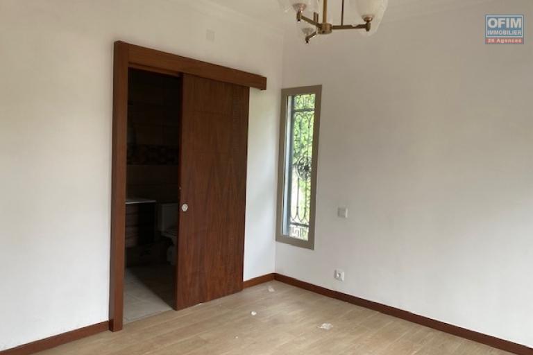 Une villa F7 avec piscine à Ivandry