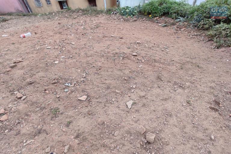À vendre – Terrain aménagé à Ambohijatovo Ambony, proche centre-ville