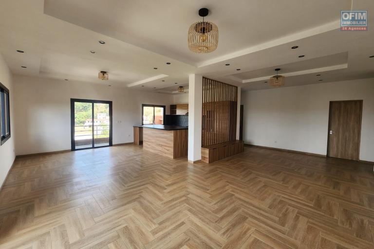 À LOUER - APPARTEMENT T4 STANDING NEUF - ANDRANOMENA - Contact 034 02 443 04