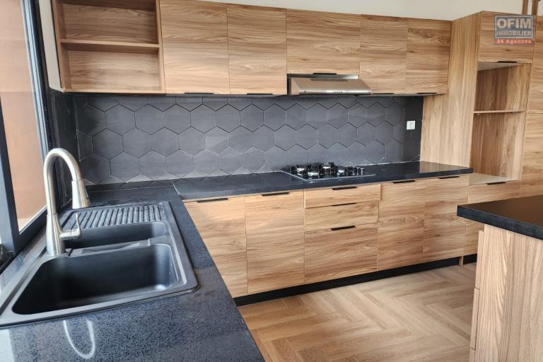 À LOUER - APPARTEMENT T4 STANDING NEUF - ANDRANOMENA - Contact 034 02 443 04
