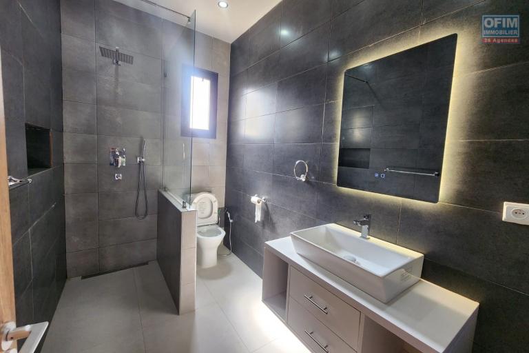 À LOUER - APPARTEMENT T4 STANDING NEUF - ANDRANOMENA - Contact 034 02 443 04