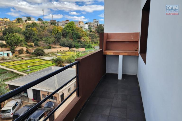 &Agrave; LOUER - APPARTEMENT T4 STANDING NEUF - ANDRANOMENA - Contact