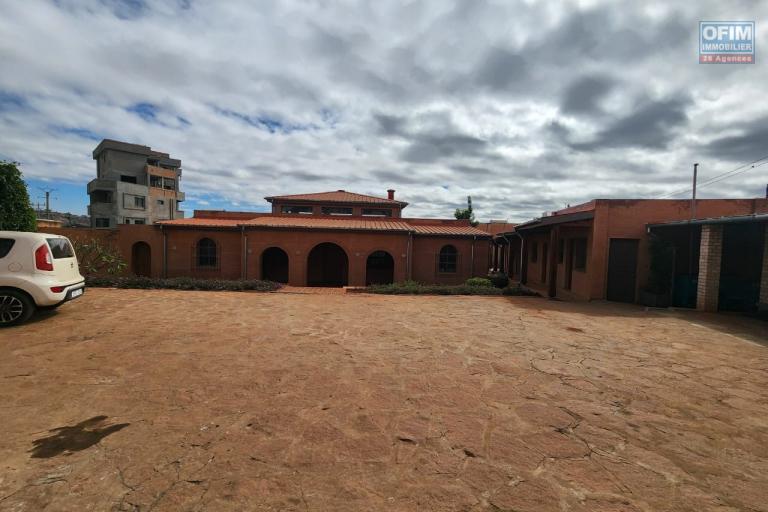 &Agrave; VENDRE - Site h&ocirc;teli&egrave;re strat&eacute;gique &agrave; Mandrosoa Ivato (&agrave; 5 mn de l&rsquo;a&eacute;roport) - contact