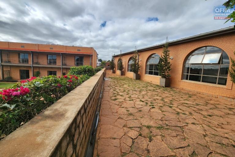 &Agrave; VENDRE - Site h&ocirc;teli&egrave;re strat&eacute;gique &agrave; Mandrosoa Ivato (&agrave; 5 mn de l&rsquo;a&eacute;roport) - contact