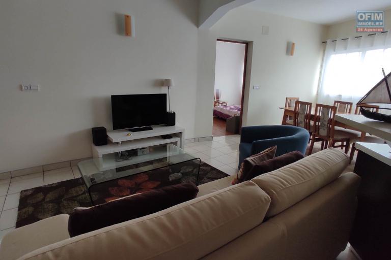 A LOUER un appartement T4 meublé et équipé dans un immeuble sécurisé à 5mn d'ivandry et 7mn d'Ambatobe