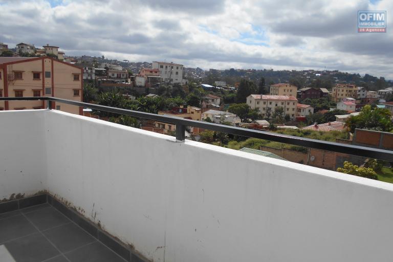 Un appartement T3 &agrave; Ambohimiandra ( CONTACT LALAINA )