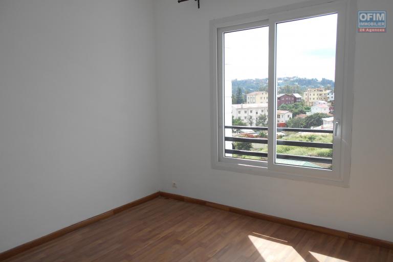 Un appartement T3 &agrave; Ambohimiandra ( CONTACT LALAINA )