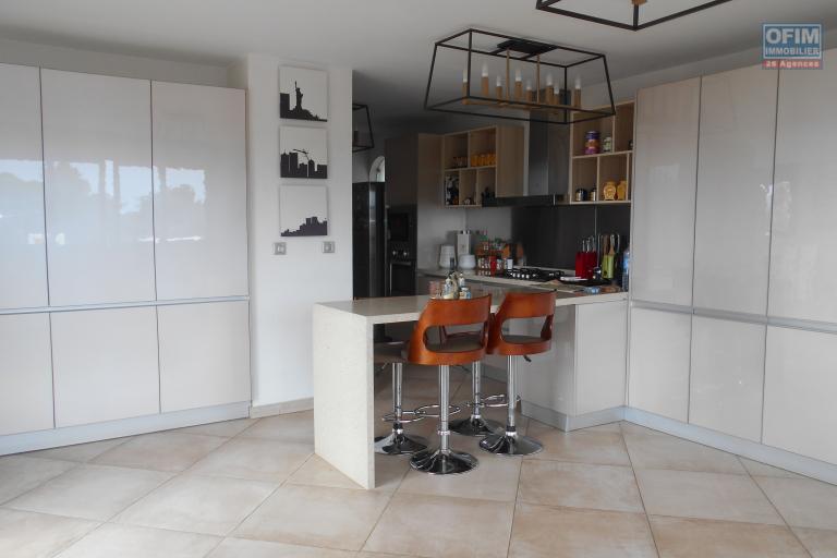 Un grand appartement T4 meubl&eacute; &agrave; Ivandry ( CONTACT LALAINA )