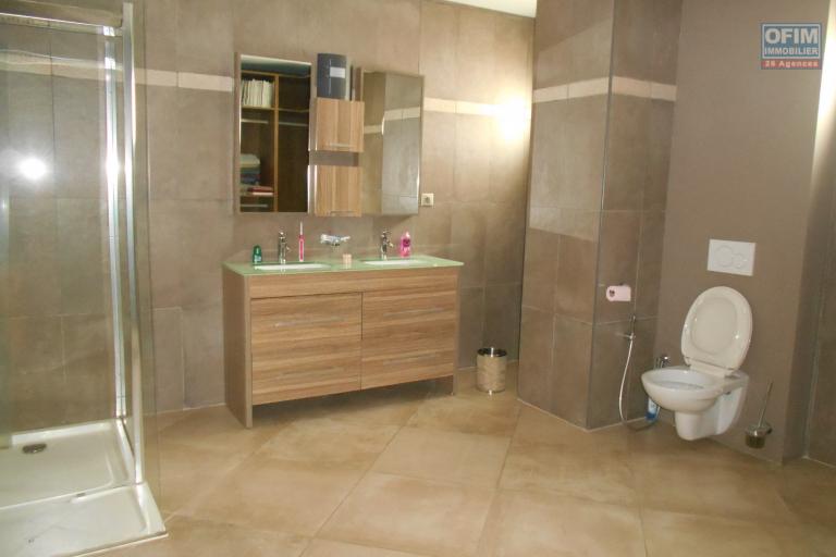 Un grand appartement T4 meubl&eacute; &agrave; Ivandry ( CONTACT LALAINA )