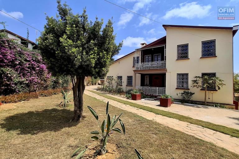 Villa F6 en location sur Ivato Ambohijanahary &agrave; 10min de l'a&eacute;roport.Contactez le