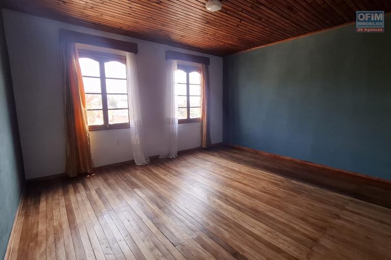 Villa F6 en location sur Ivato Ambohijanahary &agrave; 10min de l'a&eacute;roport.Contactez le