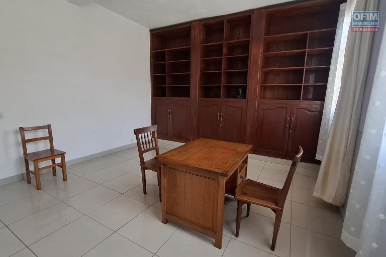 Villa F6 en location sur Ivato Ambohijanahary &agrave; 10min de l'a&eacute;roport.Contactez le