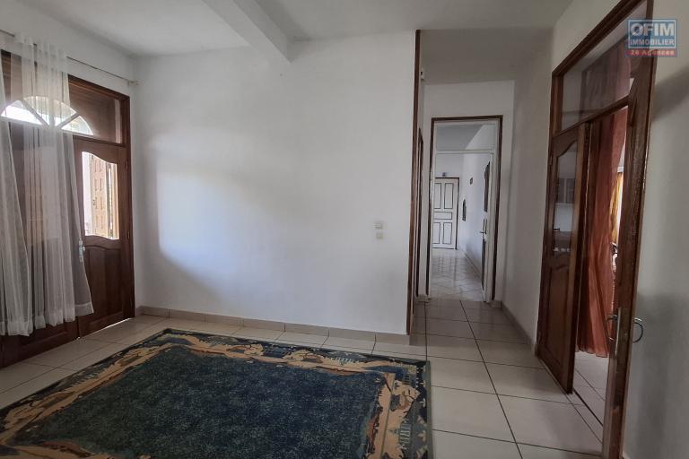 Villa F6 en location sur Ivato Ambohijanahary &agrave; 10min de l'a&eacute;roport.Contactez le