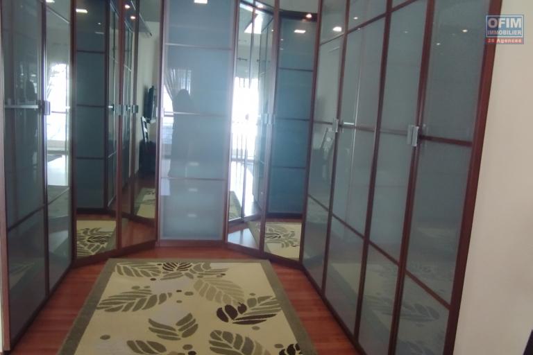 A louer, spacieuse villa meublée de haut standing F5+ dans une résidence sécurisée H24/7 sur Androhibe- Antananarivo (CONTACT FELANA)