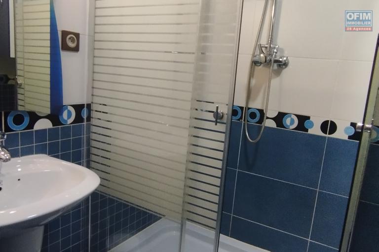 A louer, spacieuse villa meublée de haut standing F5+ dans une résidence sécurisée H24/7 sur Androhibe- Antananarivo (CONTACT FELANA 0341654755)