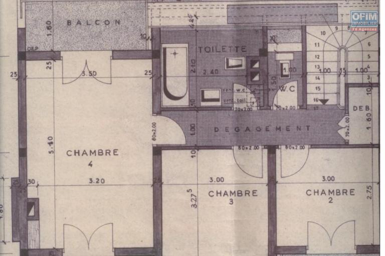 Opportunit&eacute; &agrave; ne pas manquer, villa &agrave; vendre sur Ambohibao &agrave; quelques m&egrave;tres de la route principale, sur un terrain de 1 000m2. Contact Mr Jacky +261 34 02 443 04