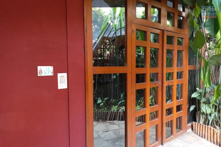 Un appartement T4 en duplex avec rooftop à Isoaraka (CONTACT LALAINA )