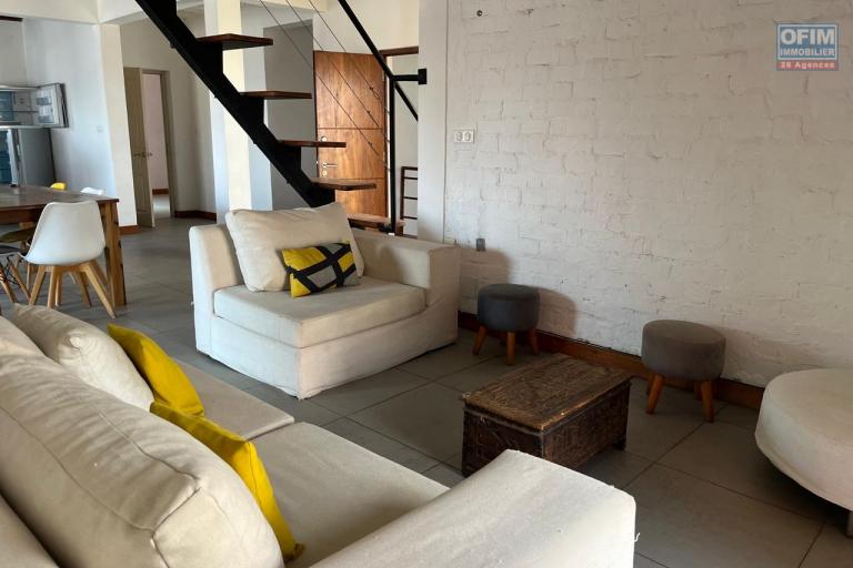Un appartement T4 en duplex avec rooftop à Isoaraka (CONTACT LALAINA )