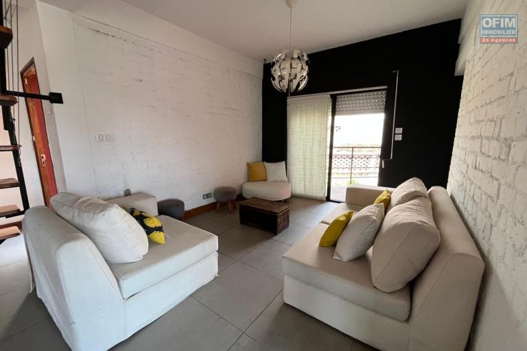 Un appartement T4 en duplex avec rooftop à Isoaraka (CONTACT LALAINA )