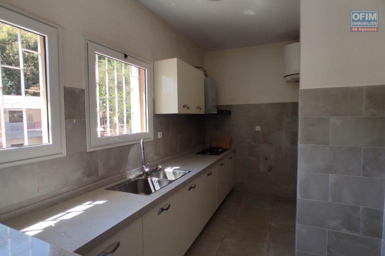 A LOUER Un appartement T3 avec une  vue à Andrainarivo