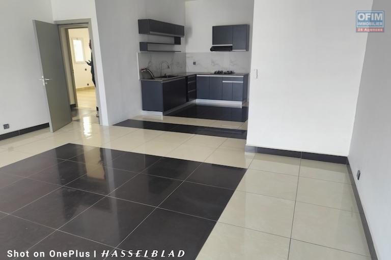 &agrave; louer appartement T3 neuve sur andrononobe analamahitsy contact Mr Jacky 0340244304