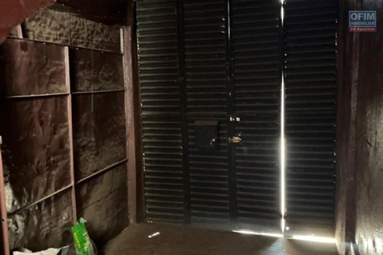 Un appartement T5 en triplexe &agrave; Analamahitsy (CONTACT LALAINA)