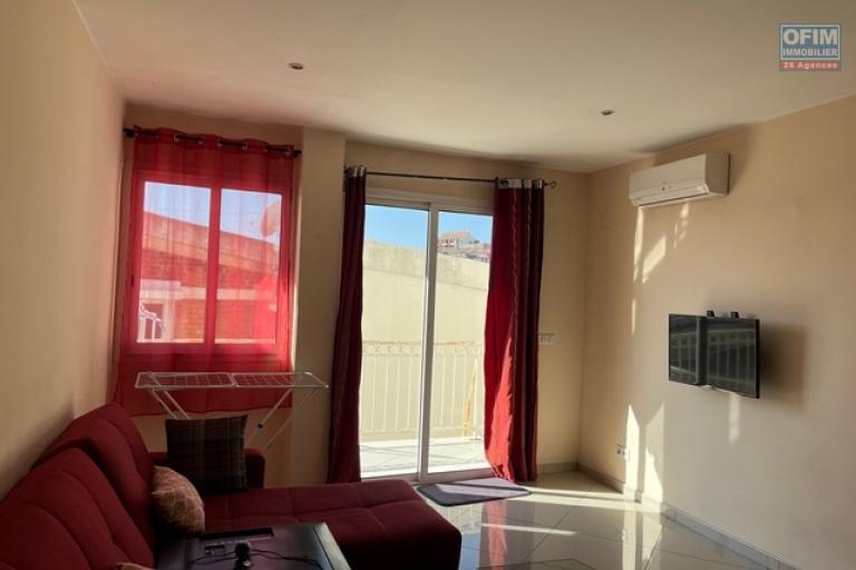Un appartement T2 meubl&eacute; &agrave; Amparibe ( CONTACT LALAINA)