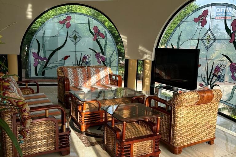 A LOUER Spacieuse villa F8 près de la résidence des charmilles et à proximité direct de l'école Française  D a Ivandry CONTACT FRANCIA 034 02 218 69