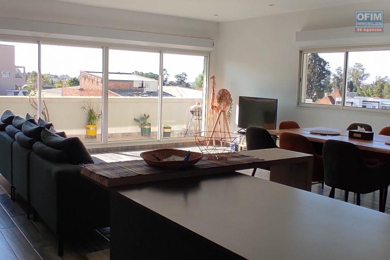 A LOUER Appartement T4meubl&eacute; &agrave; Ambatobe Contact Francia