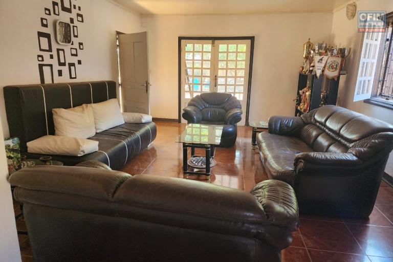 &Agrave; VENDRE - MAISON F6 AVEC GRAND TERRAIN ARBOR&Eacute; DE 2166 m2 &Agrave; IVATO Soavinarivo. CONTACT Mr Jacky
