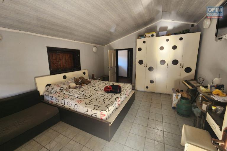 &Agrave; VENDRE - MAISON F6 AVEC GRAND TERRAIN ARBOR&Eacute; DE 2166 m2 &Agrave; IVATO Soavinarivo. CONTACT Mr Jacky