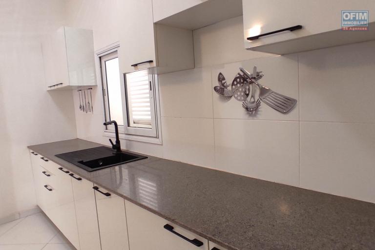 A LOUER Un appartement  T3  proche de Tana Water Front &agrave; Ankadifotsy CONTACT Francia