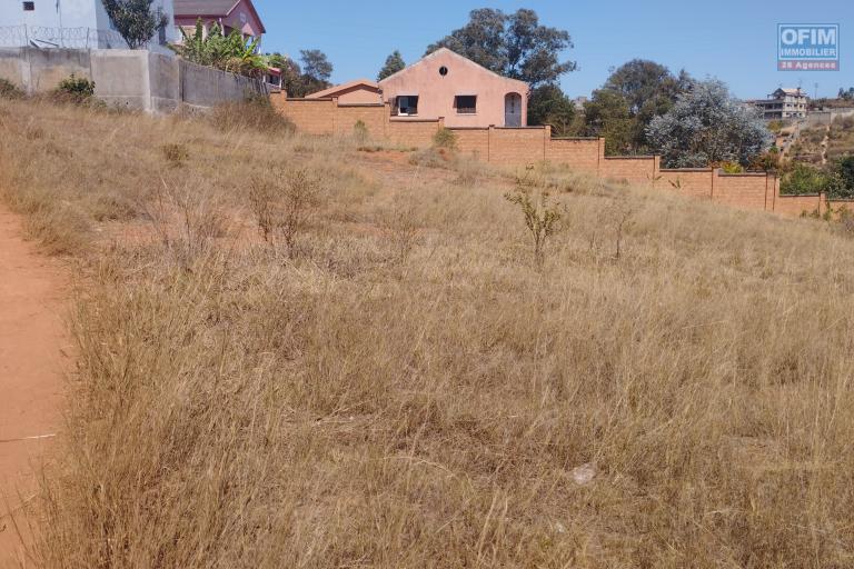  A vendre. Beau terrain de 2919 m2 sur Ambohimena Ilafy