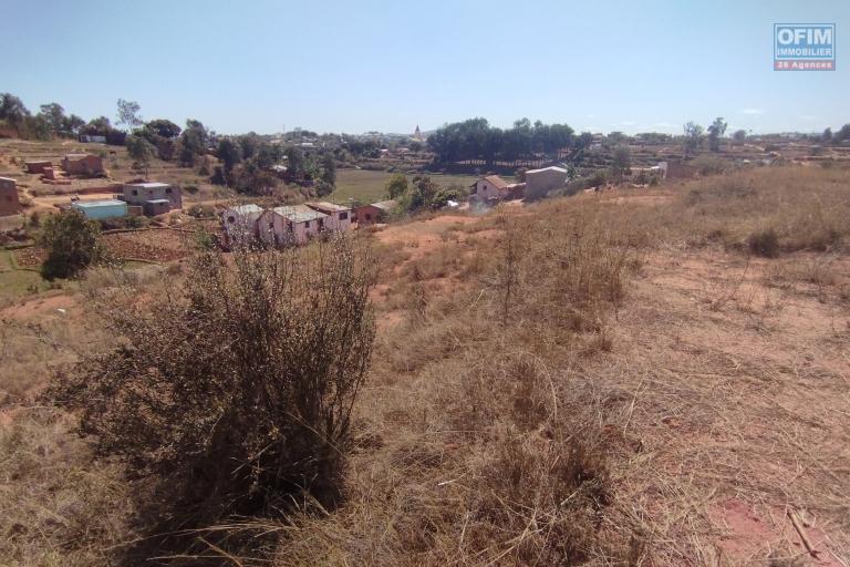  A vendre. Beau terrain de 2919 m2 sur Ambohimena Ilafy