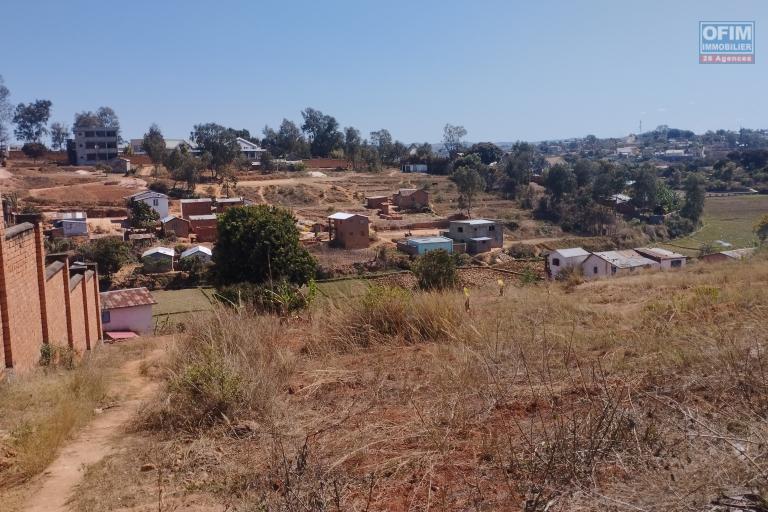  A vendre. Beau terrain de 2919 m2 sur Ambohimena Ilafy
