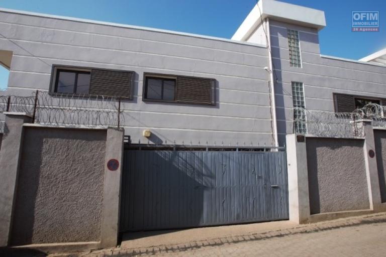 Une villa F3 &agrave; Itaosy ( CONTACT LALAINA)