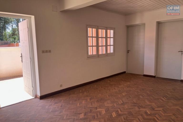 Un appartement T3 au RDC à Mandrosoa Ivato