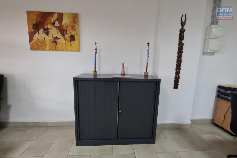A louer local commercial de 25m2 à ivandry  034 02 218 69