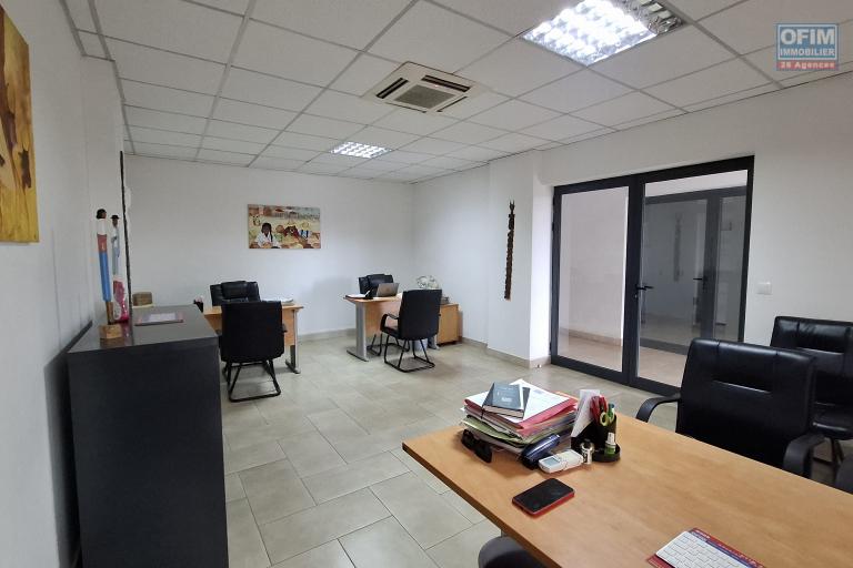 A louer local commercial de 25m2 à ivandry  034 02 218 69