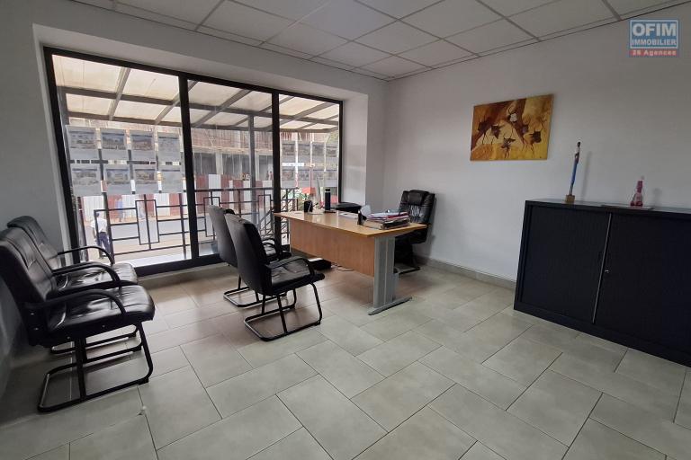 A louer local commercial de 25m2 à ivandry  034 02 218 69