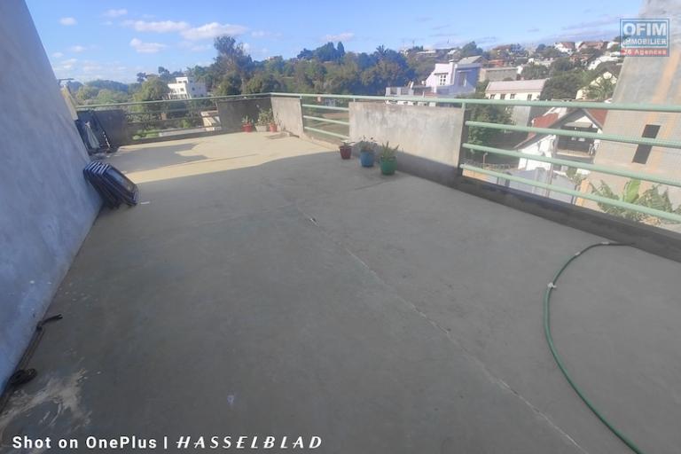 A vendre immeuble R+3 à finir sur Talatamaty