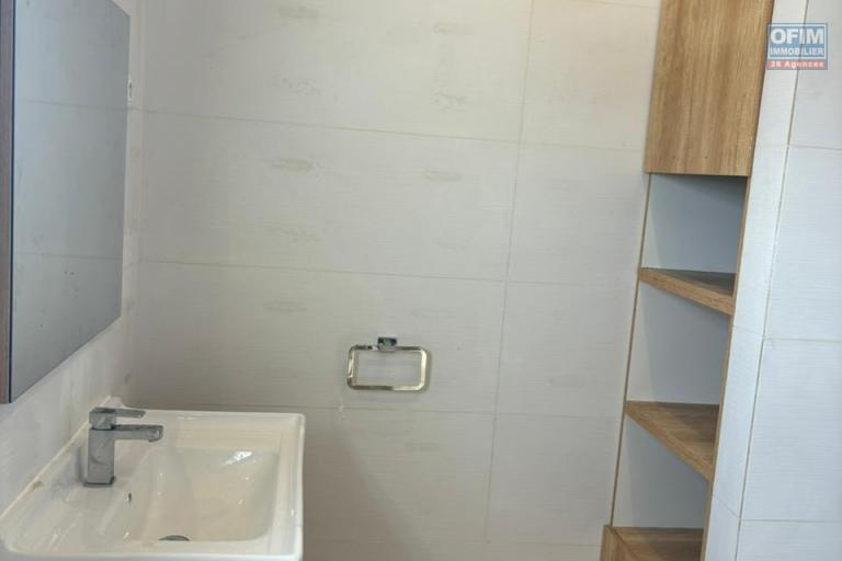 Un appartement T5 sécurisé à Mahatony Ivandry ( CONTACT LALAINA 034 08 583 76 )