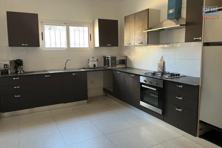 Des appartements T3 meubl&eacute;s et non meubl&eacute;s &agrave; Androhibe ( CONTACT LALAINA )