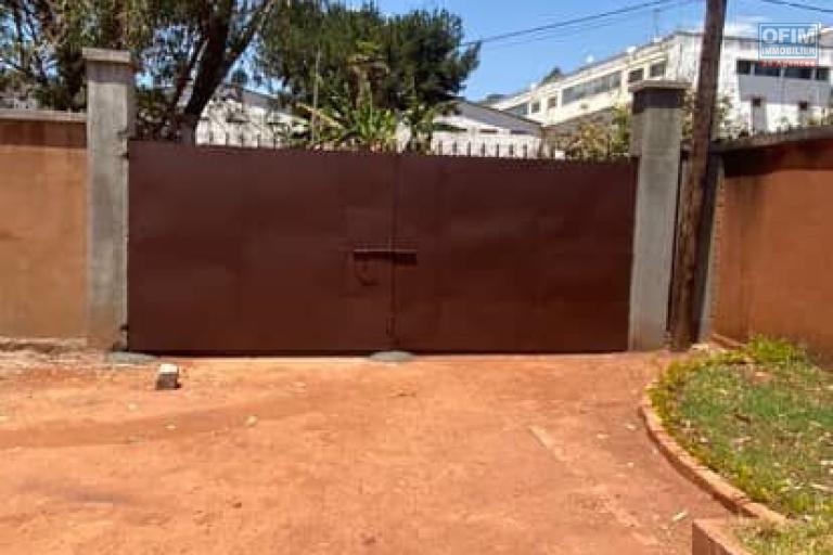 Un appartement T3 au RDC à Mandrosoa Ivato