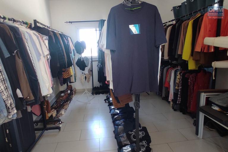 a louer une maison en duplex F3 avec toit- terrasse à andoharanofotsy tel 034 02 218 69