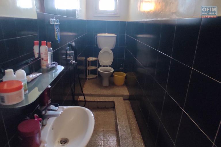 A LOUER Maison F5 à andoharanofotsy non meublée tel