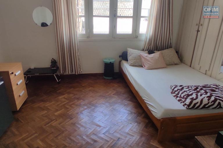 A LOUER Maison F5 à andoharanofotsy non meublée tel 034 02 218 69